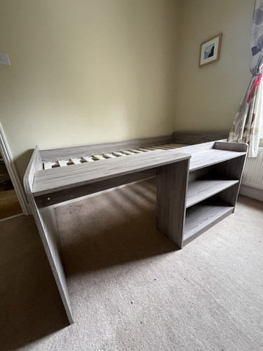 Cabin bed mid - cabin, with